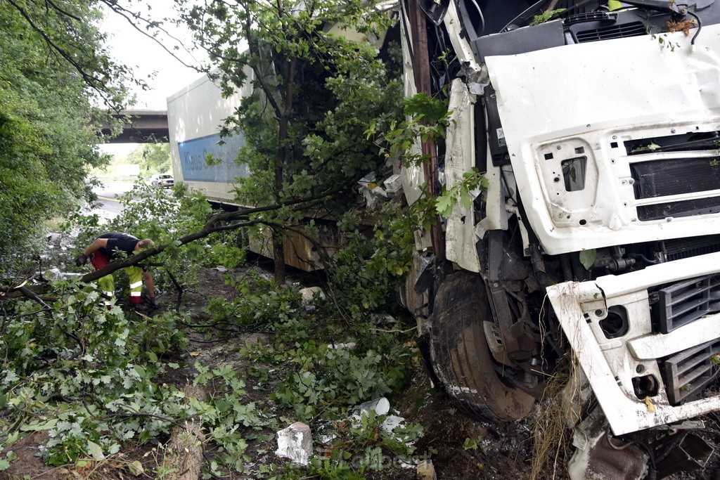 Schwerer VU A 3 Rich Oberhausen Hoehe AK Leverkusen P554.JPG - Miklos Laubert